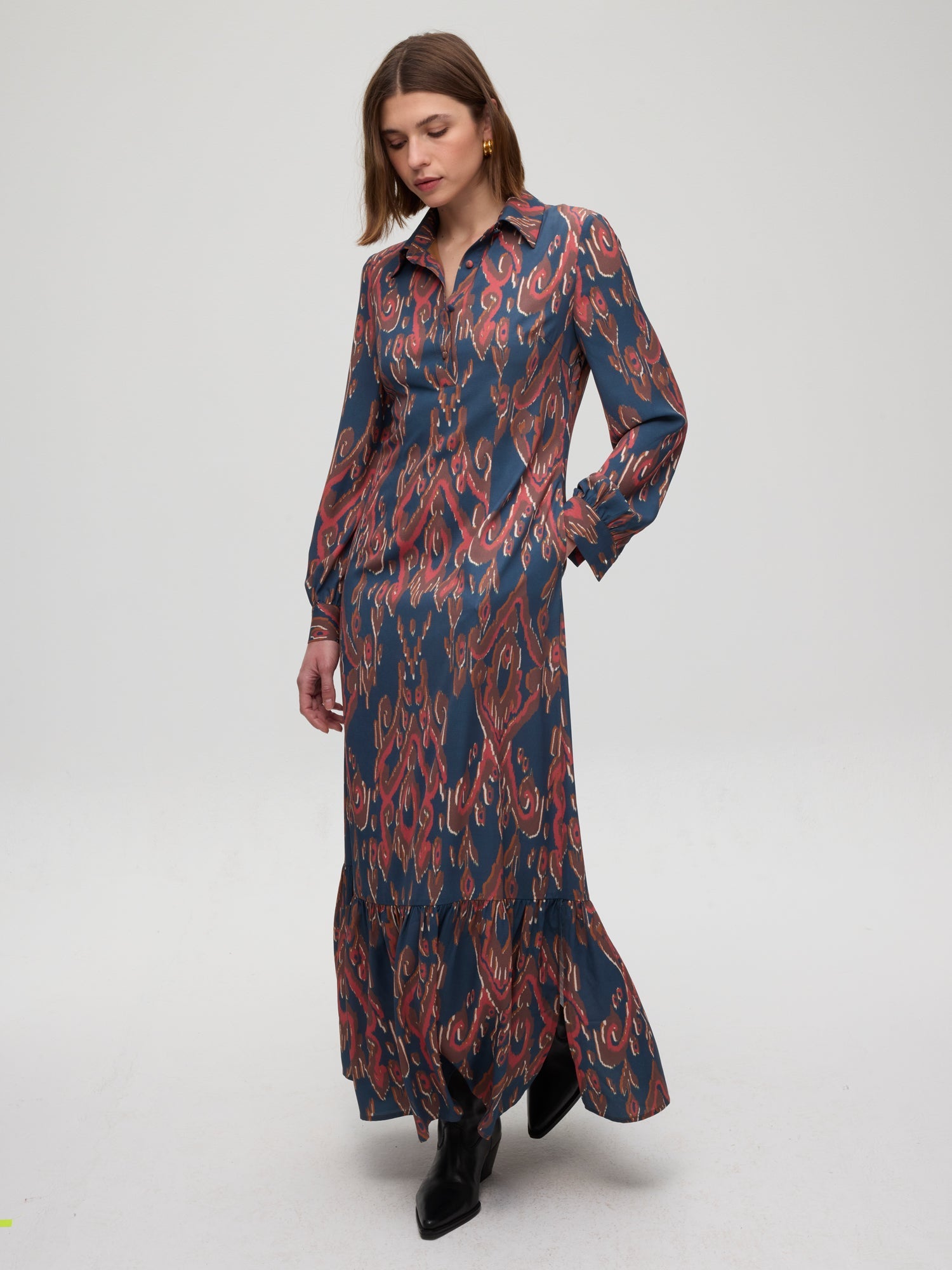 mioh | IGUAZU IKAT - Vestido camisero estampado ikat. Vestidos de fiesta para invitadas de boda perfectas. Marca española de moda