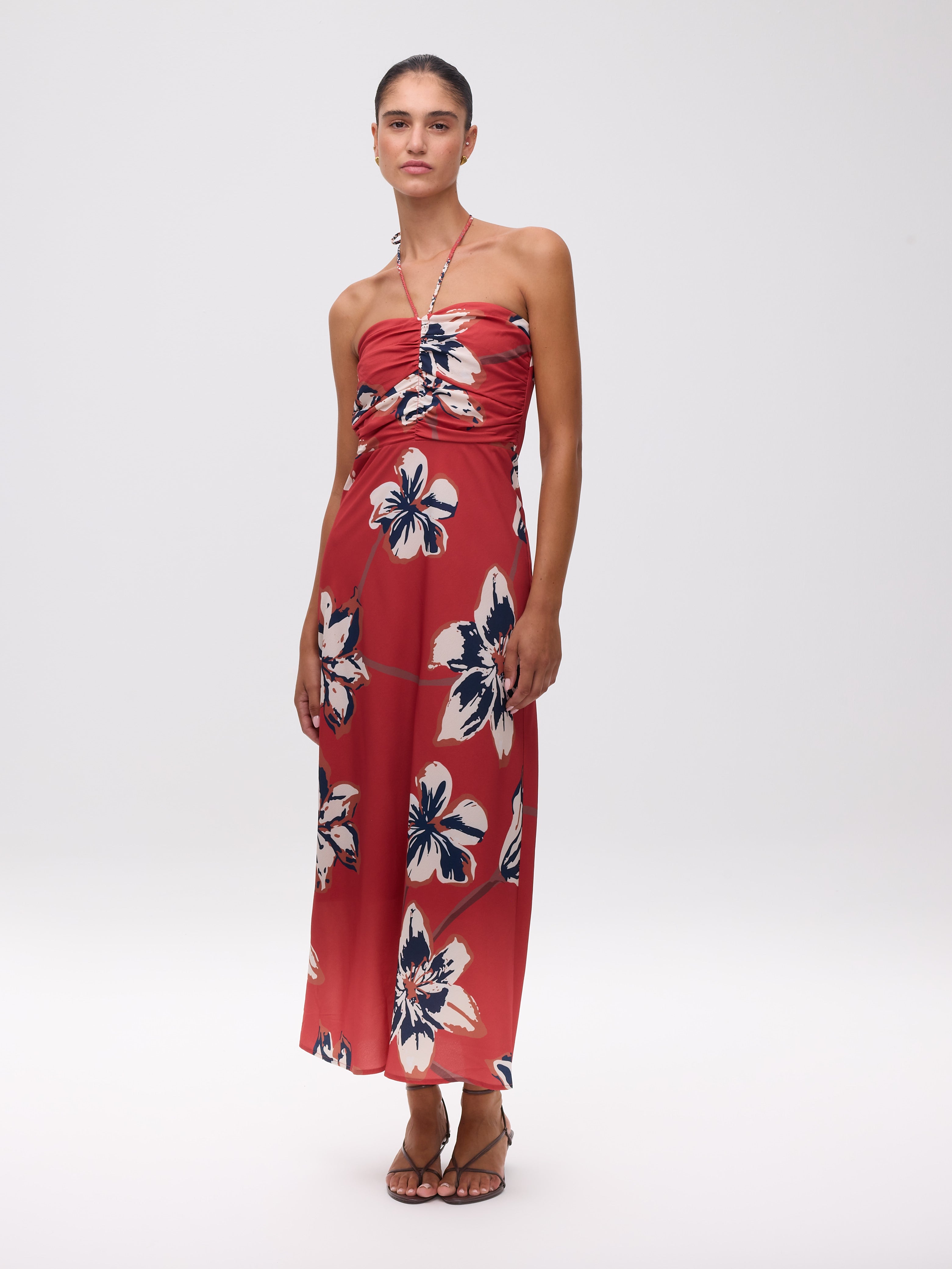 OPHELIA FLOWERS - Vestido estampado flores anudado al cuello midi, para invitadas de boda, fiesta y eventos de primvera y verano. MIOH es la marca que eligen las influencers de España para sus eventos, como bodas y fiestas